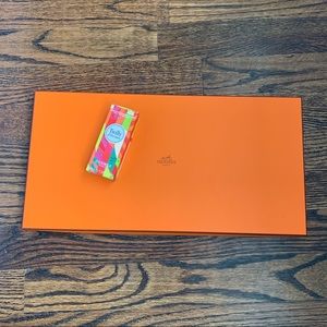 HERMES storage box and body shower cream
